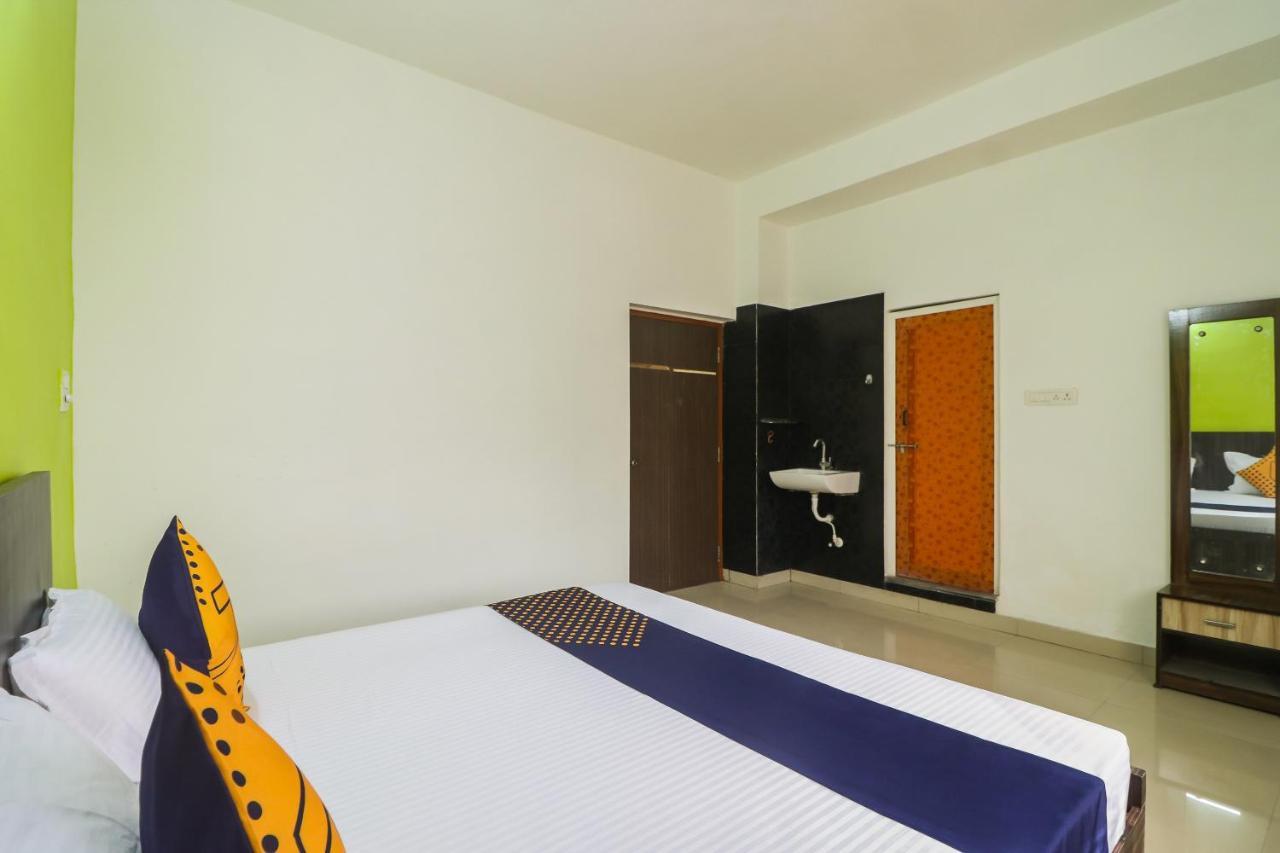 Spot On 65446 Hotel Kingston Rāipur Екстериор снимка